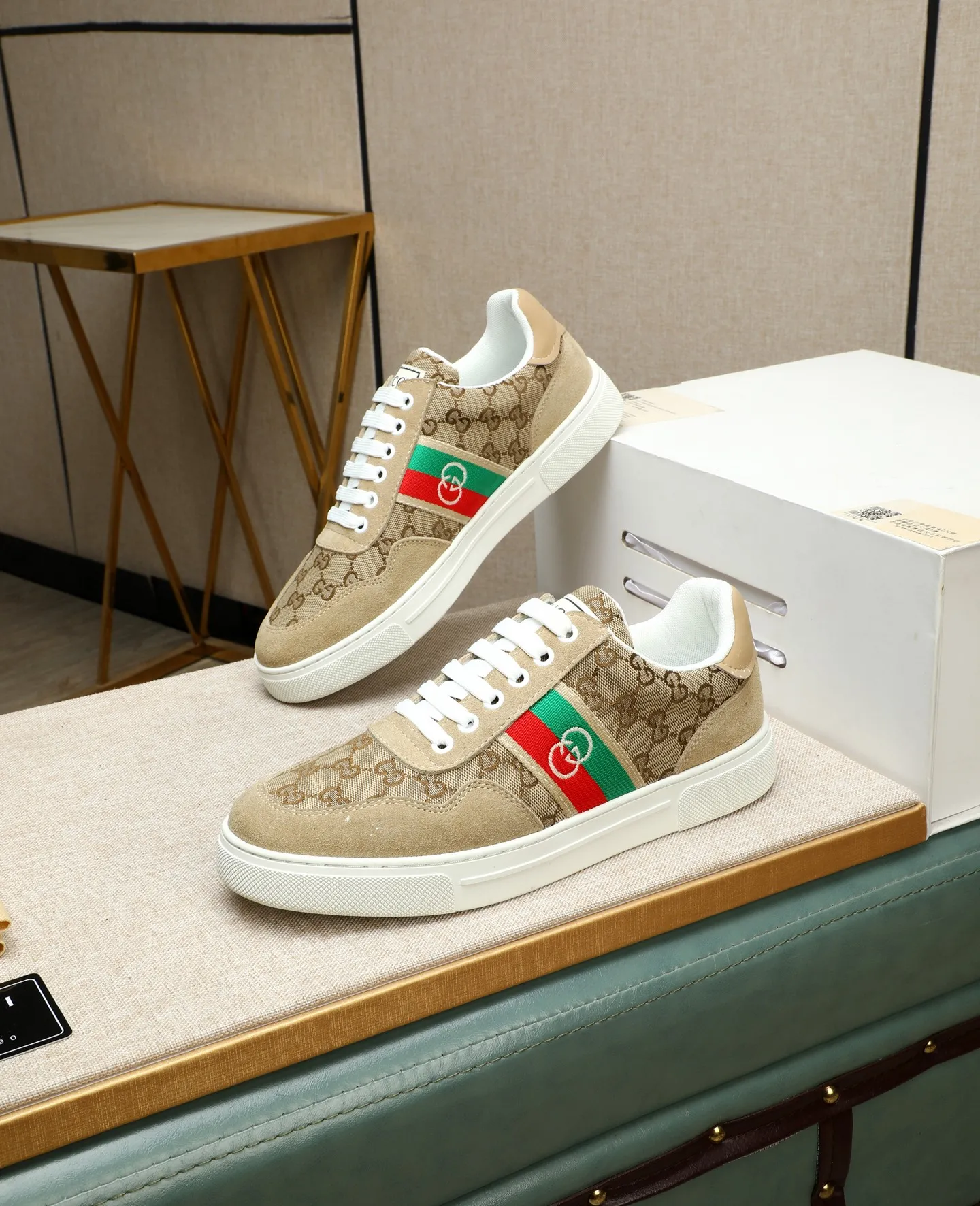 Men's men's shoes 💰440 GUCCI🔍🔍The latest model is on sale at the same time at the counter. Original calfskin imported from Italy, genuine leather lining, (high-end, noble, and classy) with exquisite workmanship. Sole: Original sole provided by the original factory, ⚠Exclusive double-layer movable molded sole super comfortable⚠, real shot 🎬The real thing is better🔍🔍"High quality·Follow the order" Code number 38-44